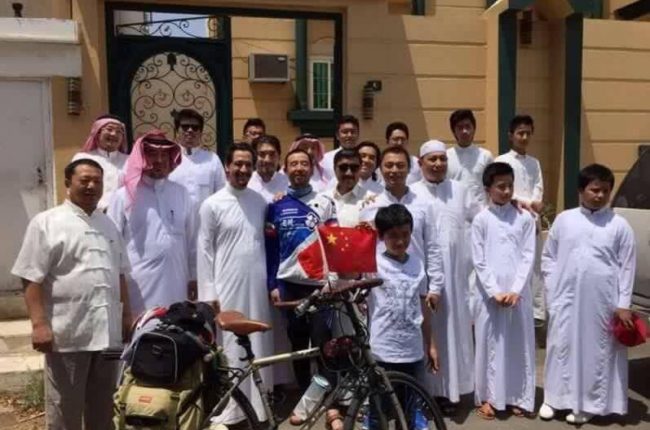 نتيجة بحث الصور عن ‪chinese man cycling to mecca‬‏