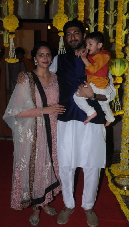 48+ Ahana Deol Son Background