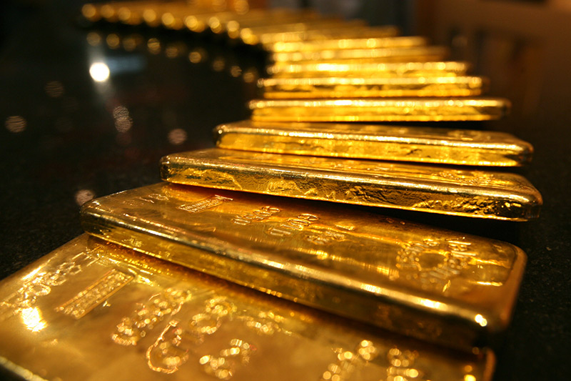Gold rises above 1300 United States dollars
