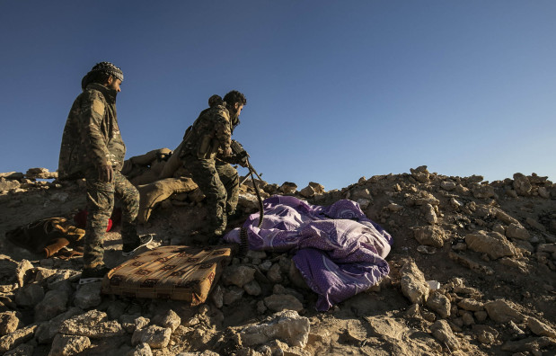 Backed SDF says captures Islamic State camp but fight not over Backed SDF says captures Islamic State camp but fight not over