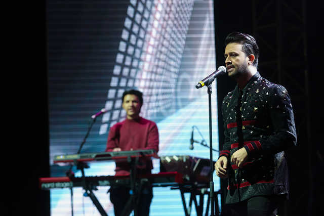 Celebs: PICTURES: Atif Aslam thrills Bahrain music lovers