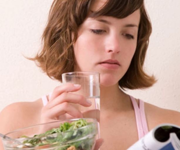 Health Myths Buster Should you drink water while eating?