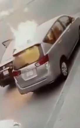 KSA: VIDEO: Arsonist almost burned alive after setting car on fire