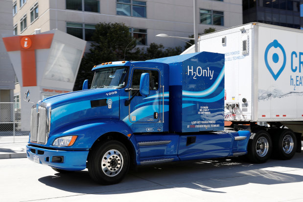 truck makers rev up for rollout of electric big rigs