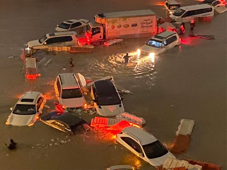 UAE: VIDEO: Heavy rains in UAE