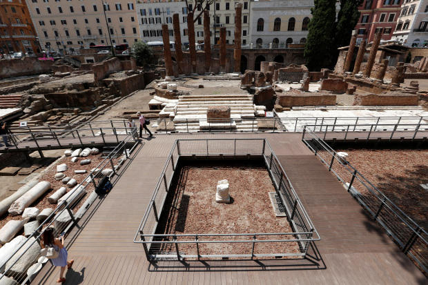 OMG: Rome to open ancient square where Julius Caesar was killed