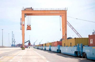 KSA Business: Mawani sends first container shipment by rail to Riyadh port - Vimarsana News
