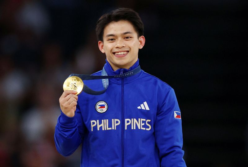Olympics Carlos Edriel Yulo wins men's vault to scoop second gold for
