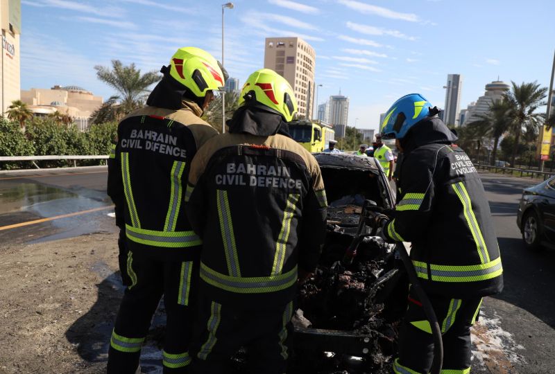 Bahrain News: Civil Defence extinguish vehicle fire on Highway