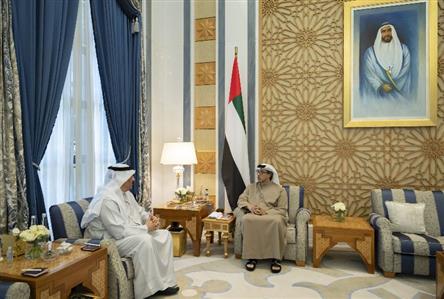 Mansour bin Zayed receives Bahraini Ambassador...