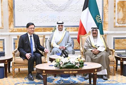 Kuwait Crown Prince receives Hong Kong Chief...