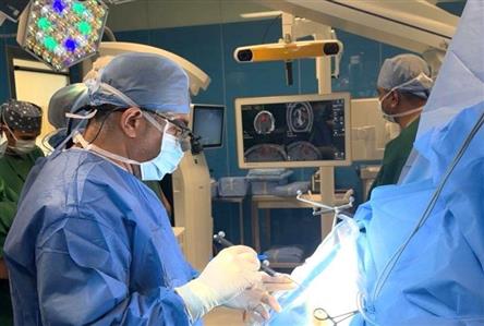 SQU hospital conducts Oman’s first conscious...