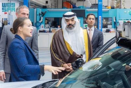 Saudi Communications Minister leads delegation...