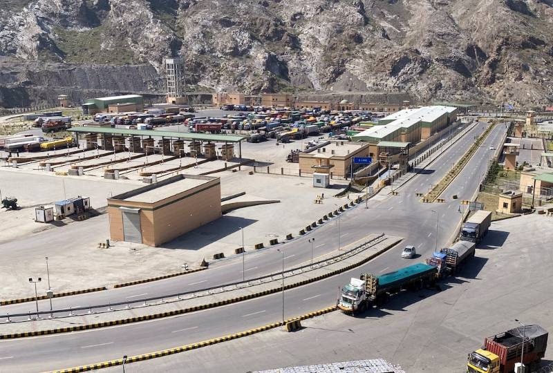 World News: Pakistan-Afghanistan border closed after dozens killed in clash