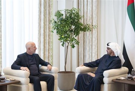UAE President receives Amazon Founder & Executive...
