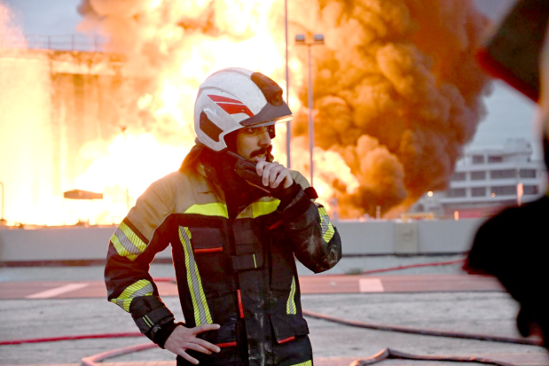 TRUE GRIT!: Heroic Civil Defence firefighters...