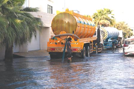Tankers deployed as heavy rains lash Bahrain...