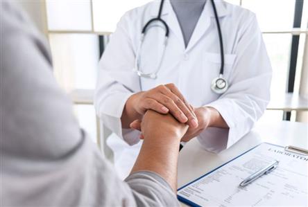 Kuwaiti man jailed for posing as doctor to con...