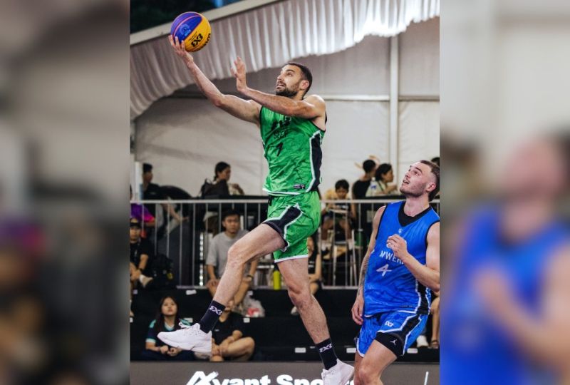 Other Sports : Seef sail into quarters