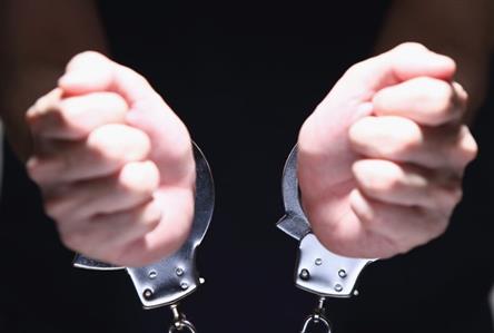 Kuwaiti police arrest Bangladeshi man who 'overstayed...