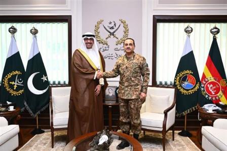 Kuwait, Pakistan discuss military cooperation...
