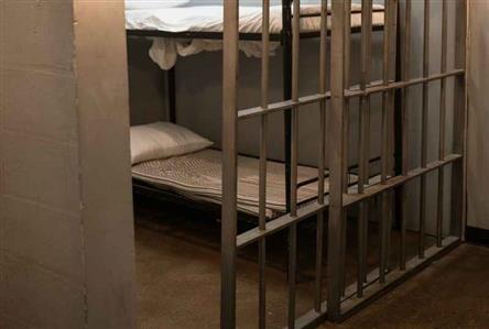 Man’s jail sentence over mall office theft upheld...
