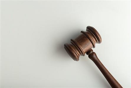 Expatriate on trial over possession of drugs...