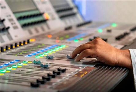 Audio systems in two Holy Mosques constitute...