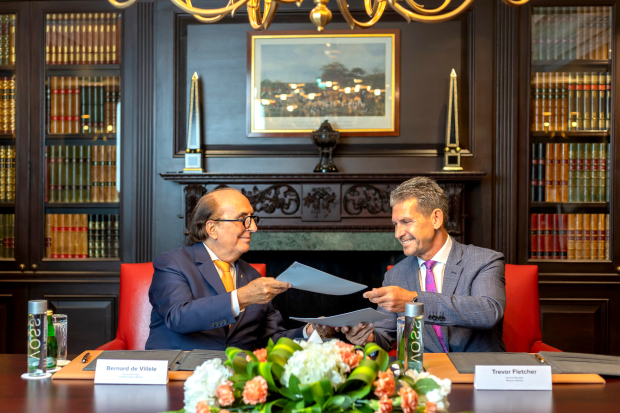 Ritz-Carlton and Kanoo Motors sign landmark...